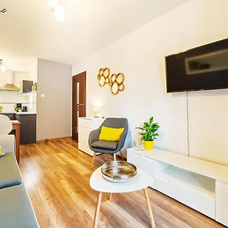 Apartment Wonder - Lesny Dom Z Balkonami, Niedaleko Centrum, W Cichej Okolicy Karpacz